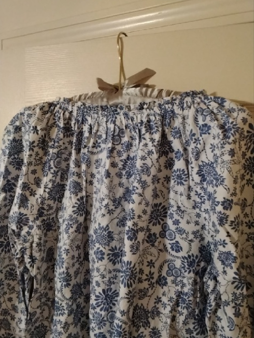 LOFT White Peasant Top with Blue Floral Print - Picture 5 of 7